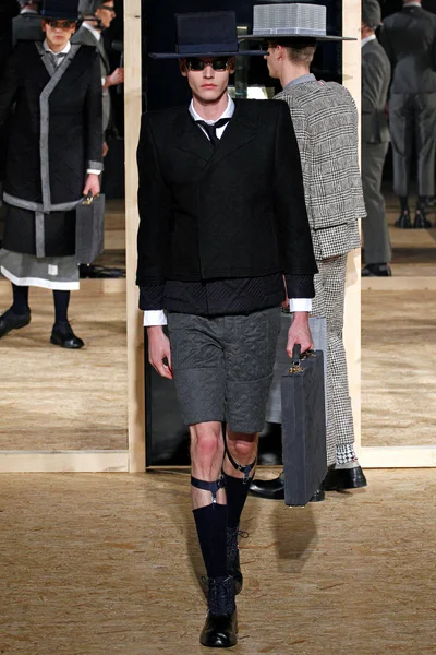 Look 18